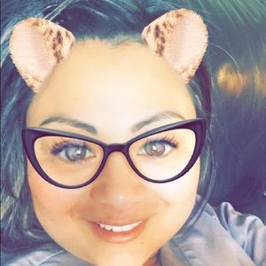 Meet your Posher, Carolina